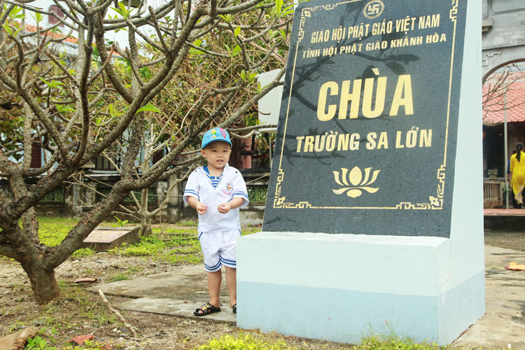 Cột mốc chủ quyền thiêng liêng nơi đảo tiền tiêu