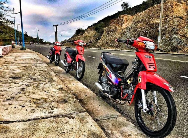 Xe máy của các đối tượng được độ chế để đua xe