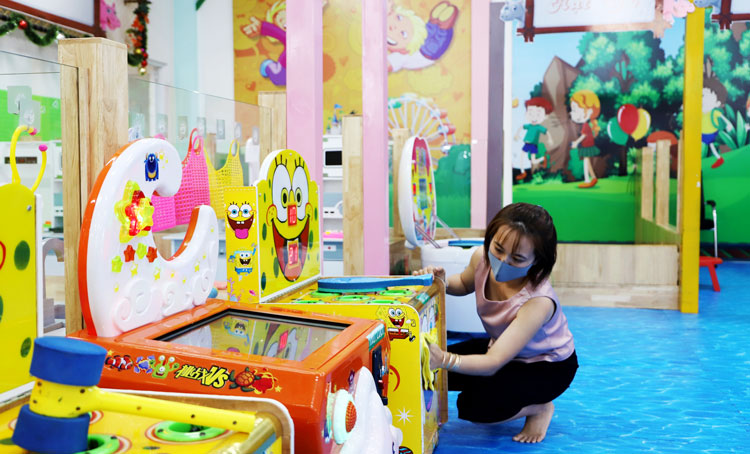 Khu vui chơi giải trí F49 trên đường Hà Giang (Phường 1, TP Bảo Lộc) vệ sinh chuẩn bị mở cửa trở lại