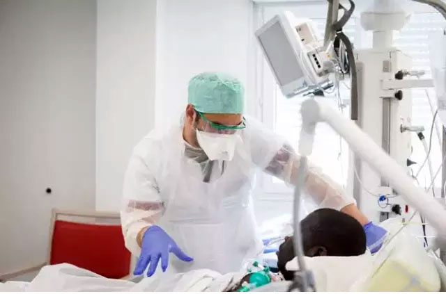 Hơn 60 nghìn ca tử vong không xảy ra ở Pháp nhờ có lệnh phong tỏa