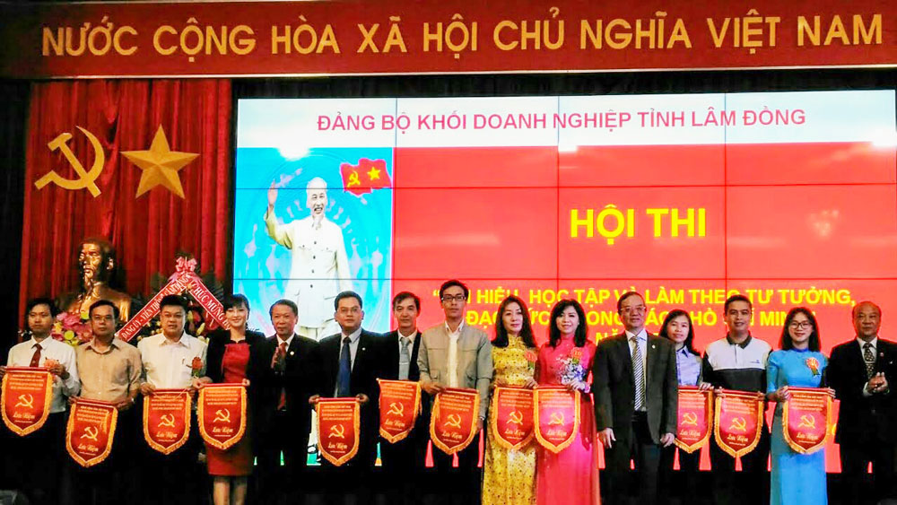 Phong trào Học tập và làm theo Bác ở Đảng bộ Khối Doanh nghiệp