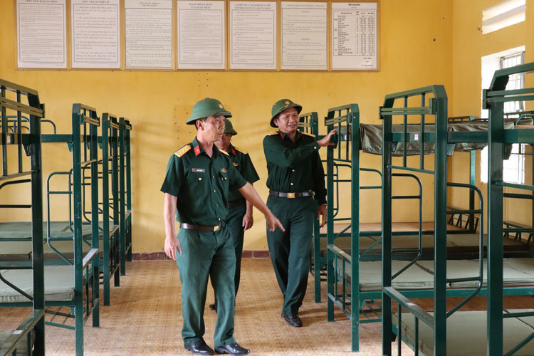 Những người đi trước về sau