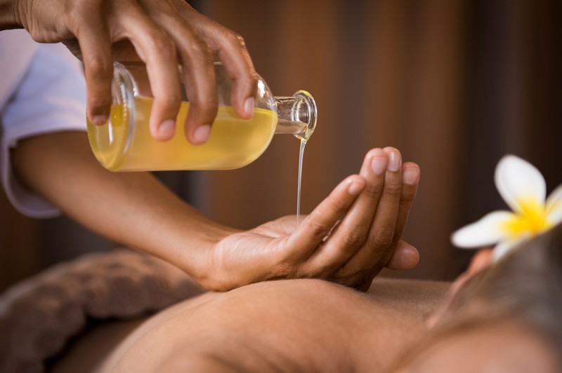 Từ ngày 20/5, cấm lao động Việt Nam ra nước ngoài hành nghề massage