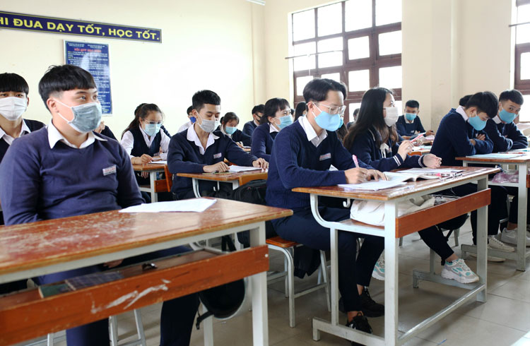 Thực hiện giãn cách học sinh linh hoạt, không máy móc
