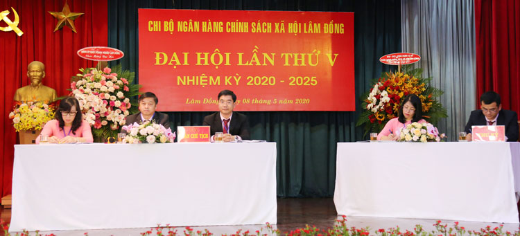 Chi bộ Ngân hàng Chính sách xã hội Chi nhánh tỉnh Lâm Đồng tiến hành Đại hội điểm