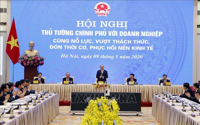 Hội nghị Thủ tướng với doanh nghiệp: Vượt thách thức, đón thời cơ, phục hồi nền kinh tế