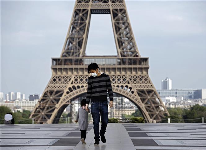 Điểm du lịch Tháp Eiffel nổi tiếng của Pháp
