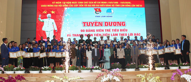 Tỉnh Đoàn tuyên dương 90 đảng viên trẻ tiêu biểu trong các lĩnh vực