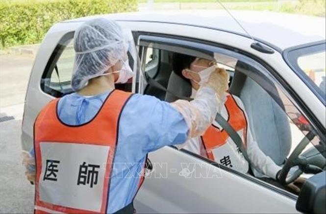 Tập huấn xét nghiệm PCR nhằm phát hiện người nhiễm COVID-19 tại Toyoake, quận Aichi, Nhật Bản ngày 12/5