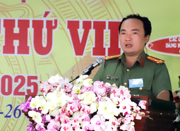 Thượng tá Trương Minh Đương - Ủy viên Ban Chấp hành Đảng ủy, Phó Giám đốc Công an tỉnh Lâm Đồng phát biểu chỉ đạo tại Đại hội