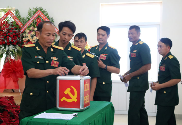 Đại hội bỏ phiếu bầu Ban Chấp hành Đảng bộ Quân sự huyện nhiệm kỳ 2020 – 2025