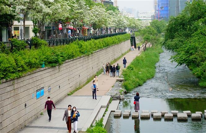 Diễn biến COVID-19 tới 6 giờ sáng 29/5: Dịch bệnh khó lường, nhiều nước tái áp đặt các biện pháp phòng chống
