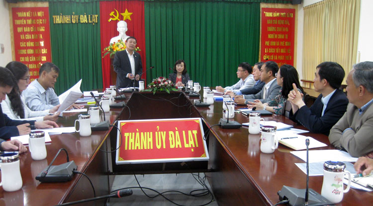 Ban Tuyên giáo Tỉnh ủy làm việc với Thành ủy Đà Lạt