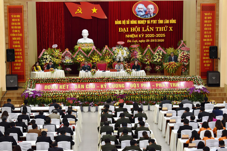 Triển khai 5 chương trình đột phá và 4 công trình, dự án trọng điểm