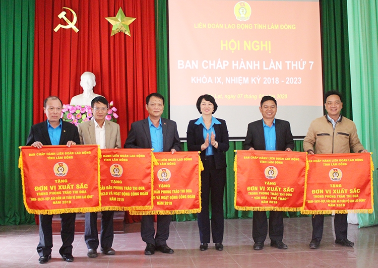 Thiết thực các phong trào thi đua yêu nước trong công nhân viên chức lao động