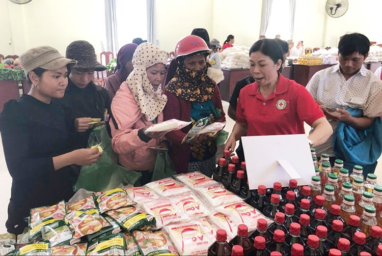 Phiên chợ Nhân đạo ở vùng DTTS Đam Rông