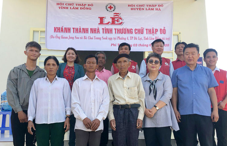 Khánh thành nhà tình thương Chữ thập đỏ do tình nguyện viên Hàn Quốc tài trợ
