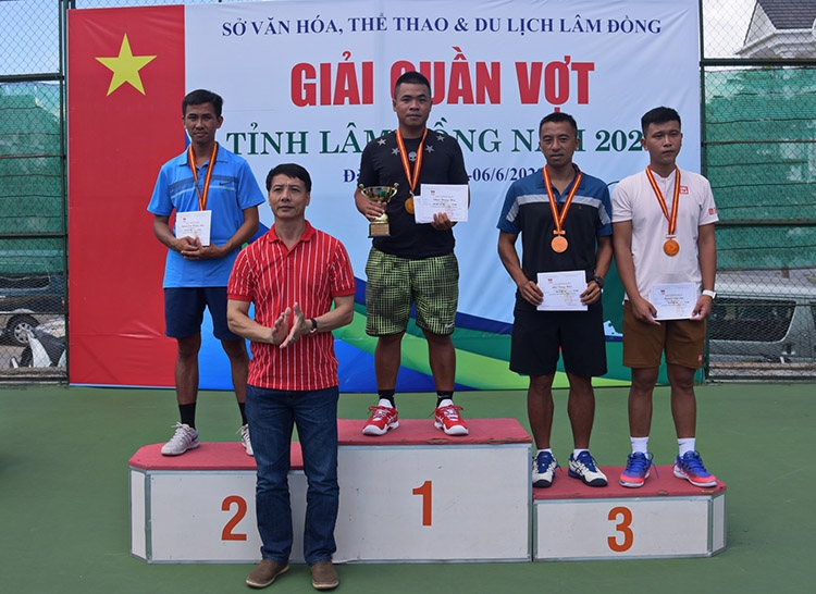 Các VĐV giành huy chương trong nội dung đơn nam giải vô địch tỉnh 