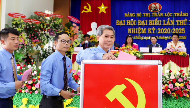 Đại hội bỏ phiếu bầu Ban Chấp hành Đảng bộ thị trấn Lộc Thắng nhiệm kỳ 2020 - 2025