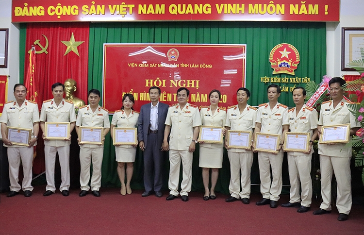 Điểm sáng trong phong trào thi đua