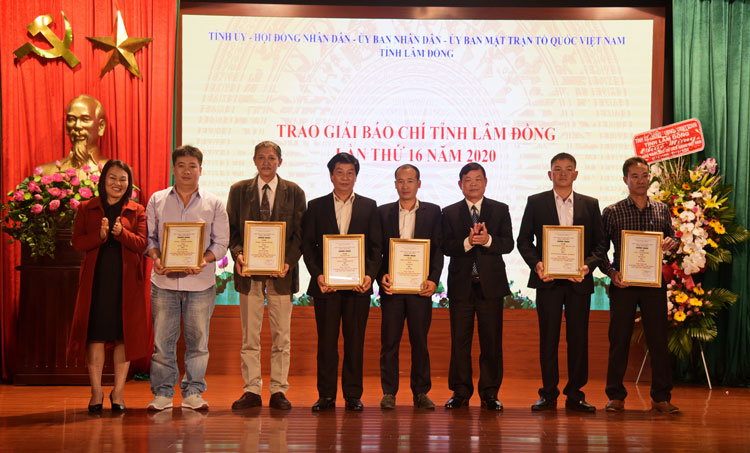 Giải ba