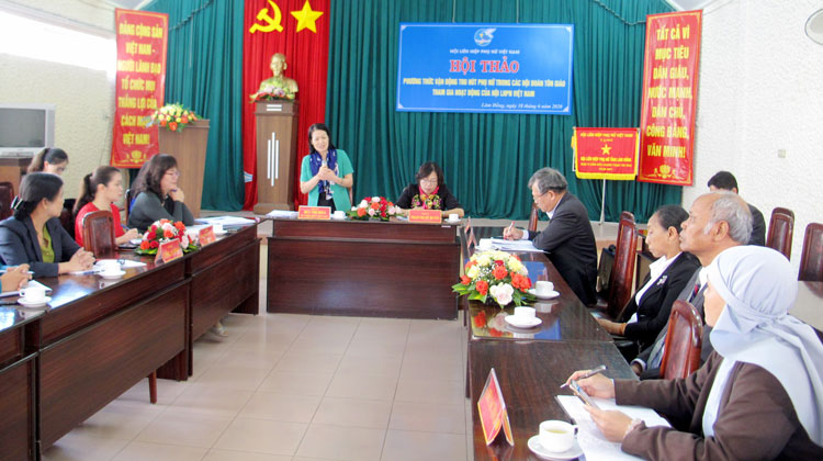 Hội thảo phương thức vận động thu hút phụ nữ trong các hội đoàn tôn giáo tham gia hoạt động của Hội LHPN Việt Nam
