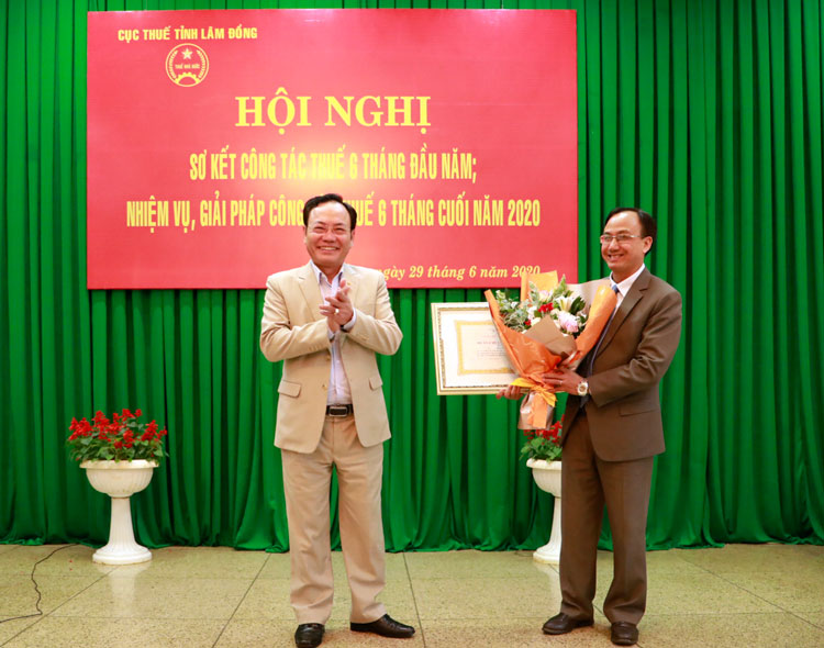 Lâm Đồng ước thu ngân sách Nhà nước đạt 54% dự toán Trung ương, đạt 48% dự toán địa phương