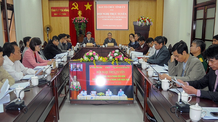 Các đại biểu tham dự hội nghị tại điểm cầu Lâm Đồng