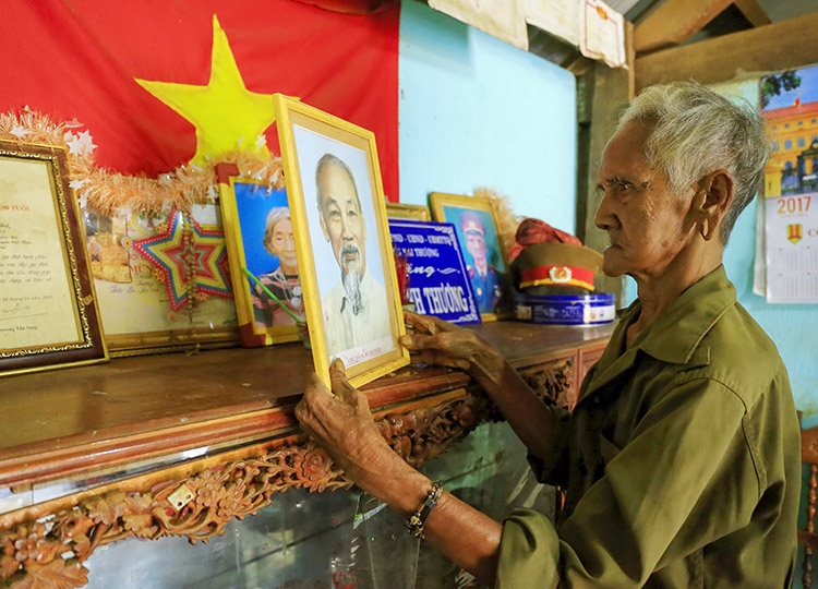 Người đi về cõi Mang Lung