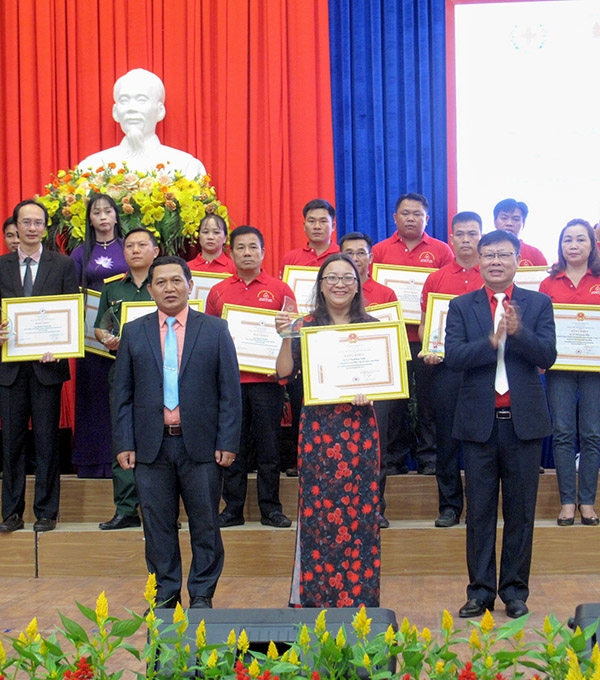 Những người anh hùng thầm lặng chia sẻ sự sống