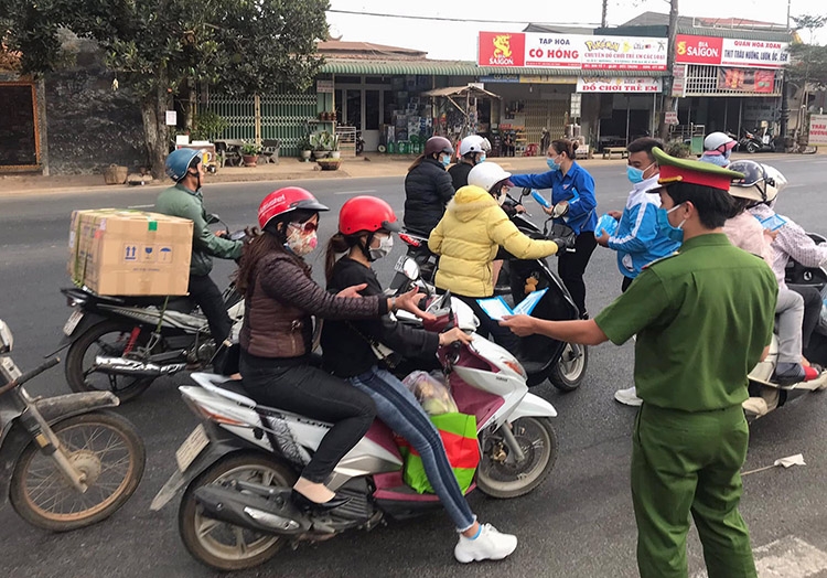 Đoàn Thanh niên Công an huyện Đức Trọng thực hiện 6 điều Bác Hồ dạy