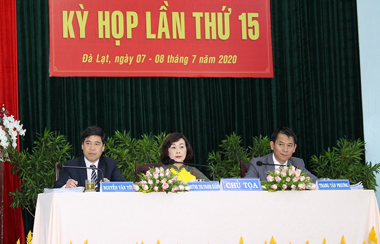 Chất vấn nhiều vấn đề liên quan đến quy hoạch, trật tự xây dựng