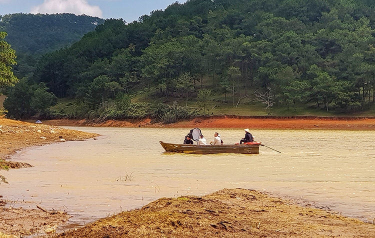 Còn lỗ hổng trong quản lý thuyền, đò gia dụng