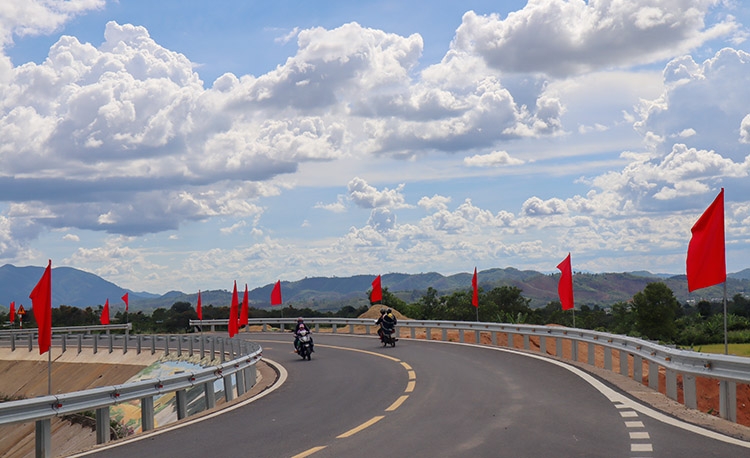 Những tín hiệu đổi thay đã có nhưng cái nghèo vẫn còn quá ám ảnh ở Đạ Long