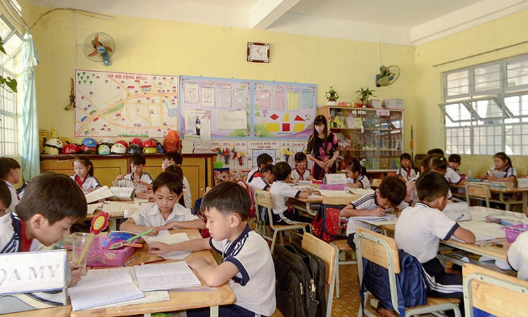 Chương trình GDPT 2018 và SGK lớp 1 sẽ được triển khai từ năm học 2020 - 2021