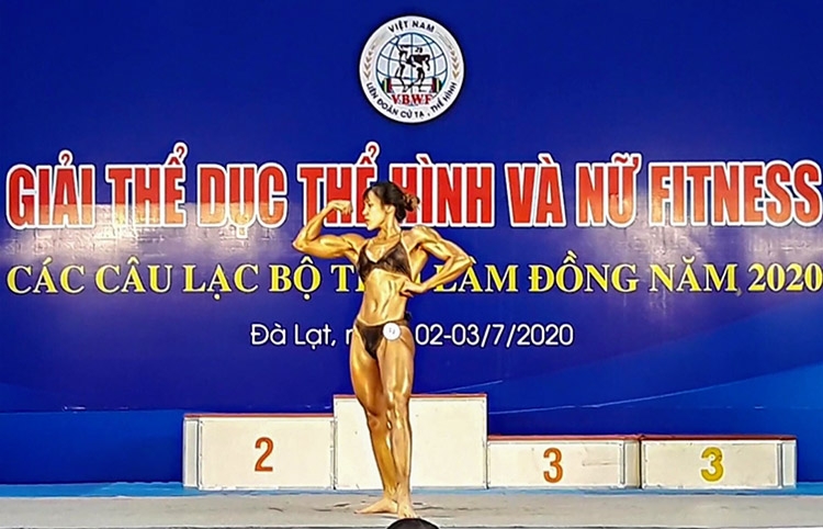 Bùi Thị Lệ Huyền trong Giải Thể dục thể hình và nữ Fitness của các CLB năm 2020 do tỉnh tổ chức