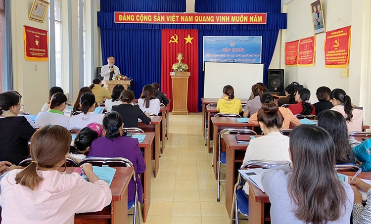 Trang bị kỹ năng khởi sự doanh nghiệp cho 100 hội viên phụ nữ