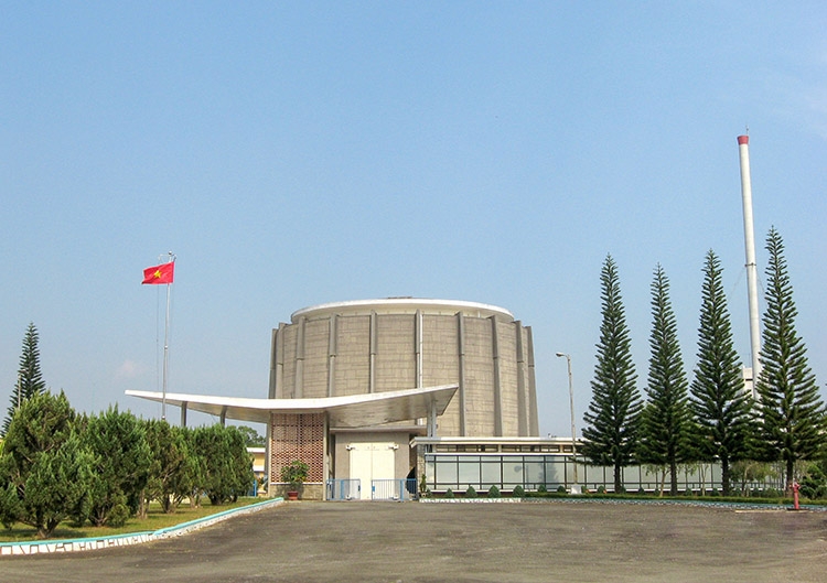 Viện Nghiên cứu Hạt nhân Đà Lạt, nơi duy nhất của Việt Nam nghiên cứu và tạo ra các sản phẩm từ phóng xạ