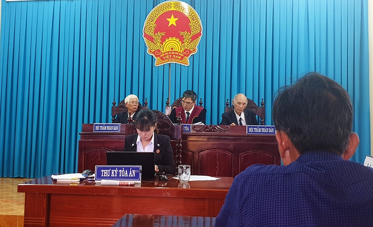 Khốn khổ vì mua tài sản phát mãi