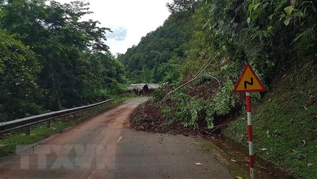 Bắc Bộ có mưa rất to kèm các hiện tượng thời tiết nguy hiểm