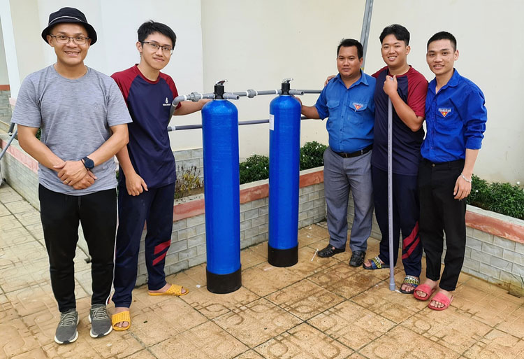 Lắp đặt hệ thống lọc nước phèn tại Nhà văn hóa xã Mỹ Đức