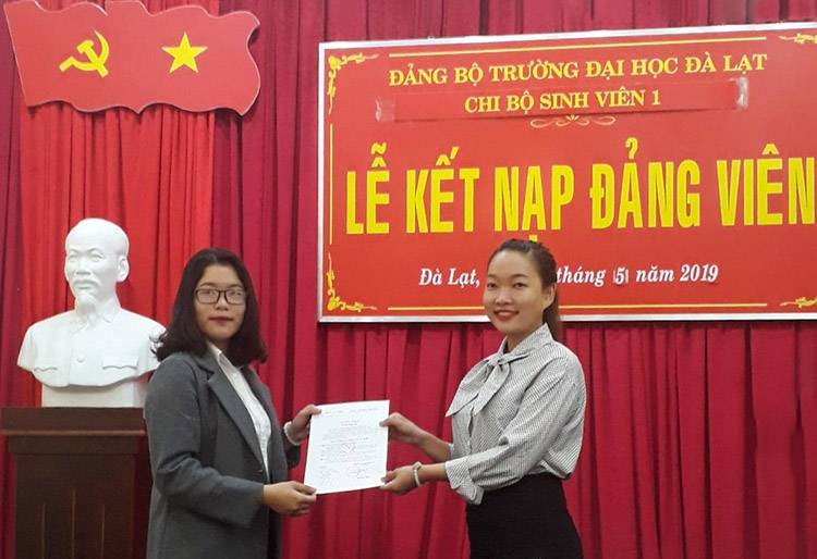 Tạo nguồn phát triển đảng trong sinh viên