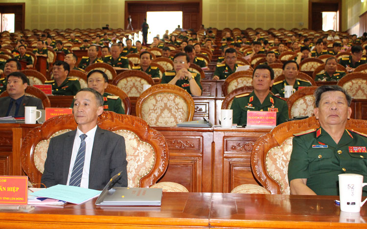 Các đồng chí đại biểu tham dự đại hội