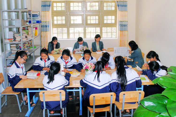 Sau những nỗ lực để duy trì sĩ số học sinh, Trường THCS Đưng K'Nớ đang từng bước nâng cao chất lượng dạy và học