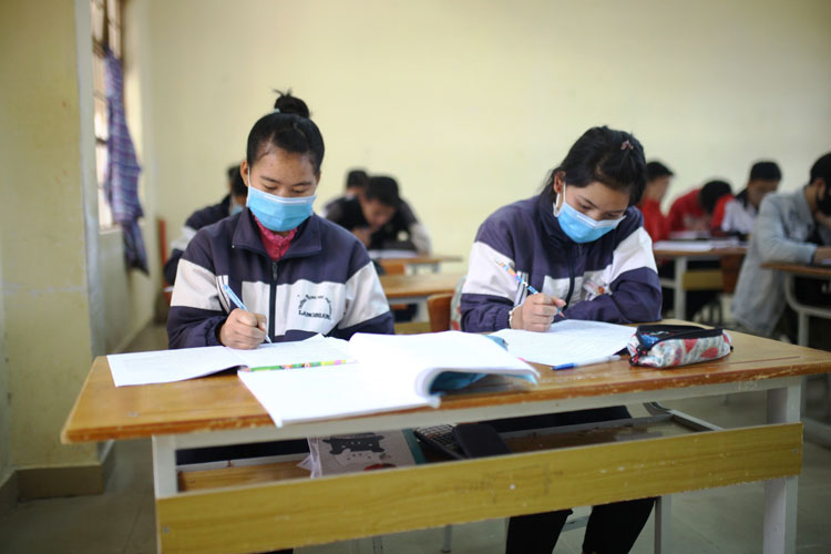 Trò chưa thi, thầy chưa nghỉ