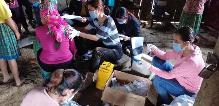 Nỗ lực phòng dịch ở ''vùng lõm'' y tế