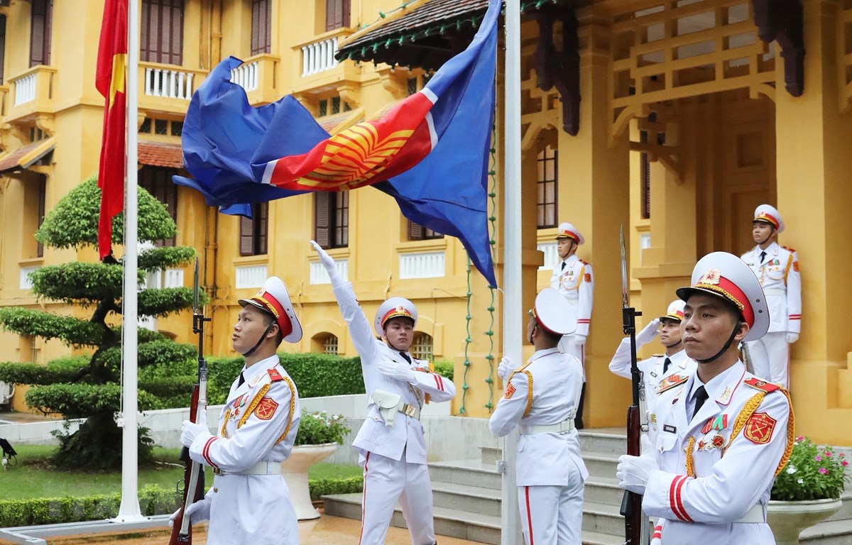 Lễ Thượng cờ kỷ niệm 53 năm Ngày thành lập ASEAN