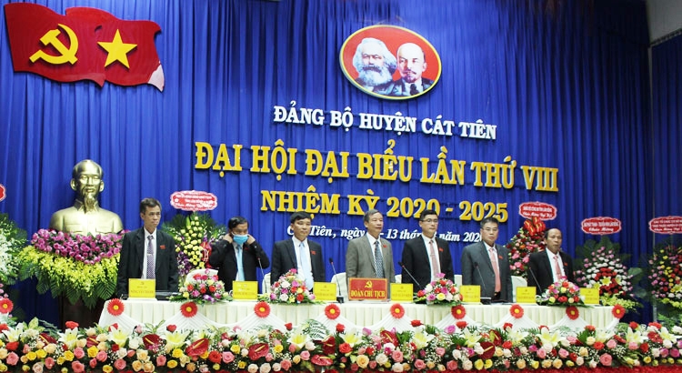 Đoàn Chủ tịch điều hành Đại hội