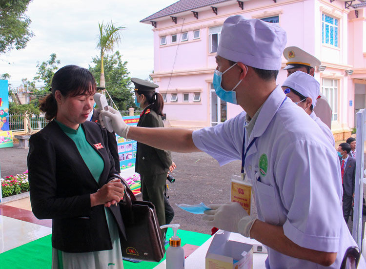 Phấn đấu trở thành huyện đạt chuẩn nông thôn mới vào cuối năm 2025