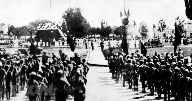 Đông đảo nhân dân tập trung tại Quảng trường Ba Đình nghe Chủ tịch Hồ Chí Minh đọc Tuyên ngôn Độc Lập ngày 2/9/1945. (Ảnh: Tư liệu/TTXVN)